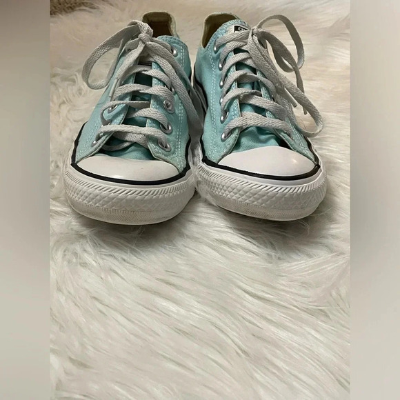 Converse Chuck Taylor All Star Women’s Size 8 Shoes
Mint Green Sneakers - Picture 10 of 11